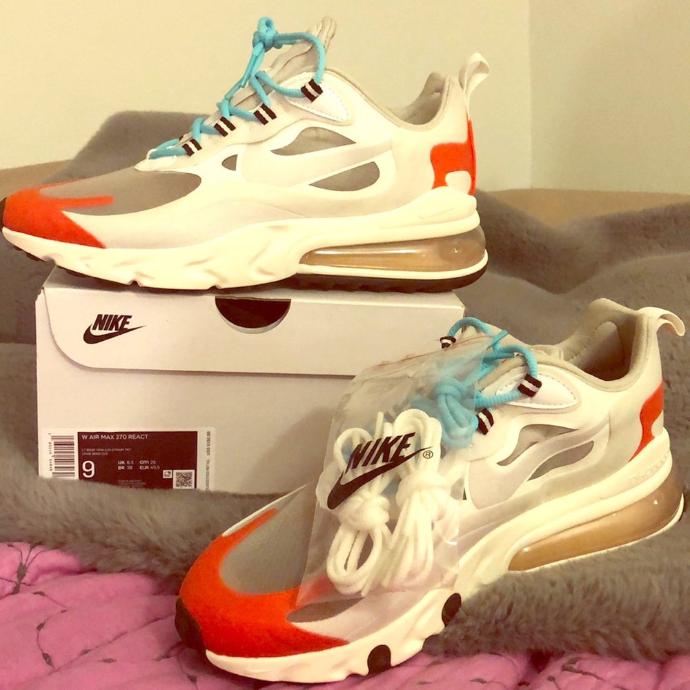 Nike W Air Max 270 React